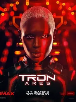 Athena（朱迪·特纳·史密斯饰演）