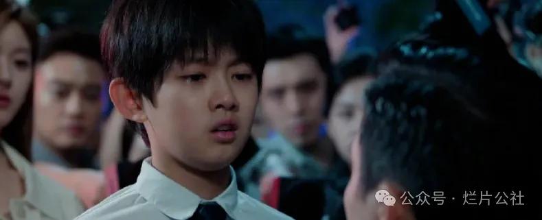 《许我耀眼》大结局,不出意外也是一大盘“饺子”。